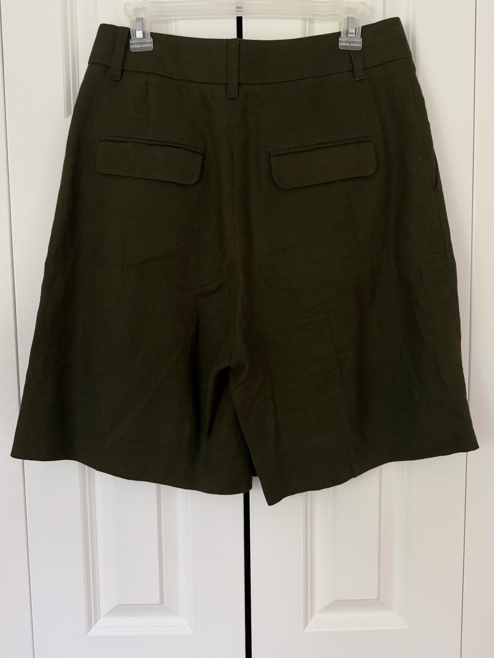 Banana Republic Palma Linen Bermuda Short Green - Picture 3 of 3
